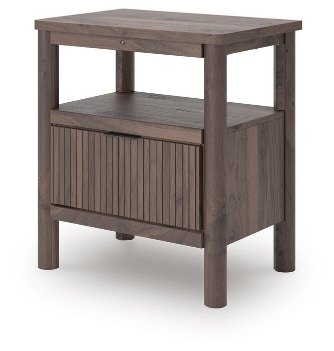Pamytta King Panel Platform Bed, Dresser, Mirror, Chest and Nightstand
