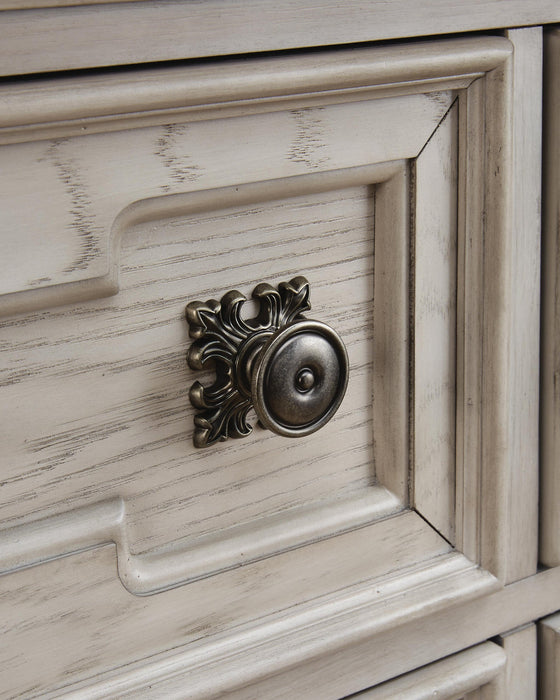 Bruchandi Dresser